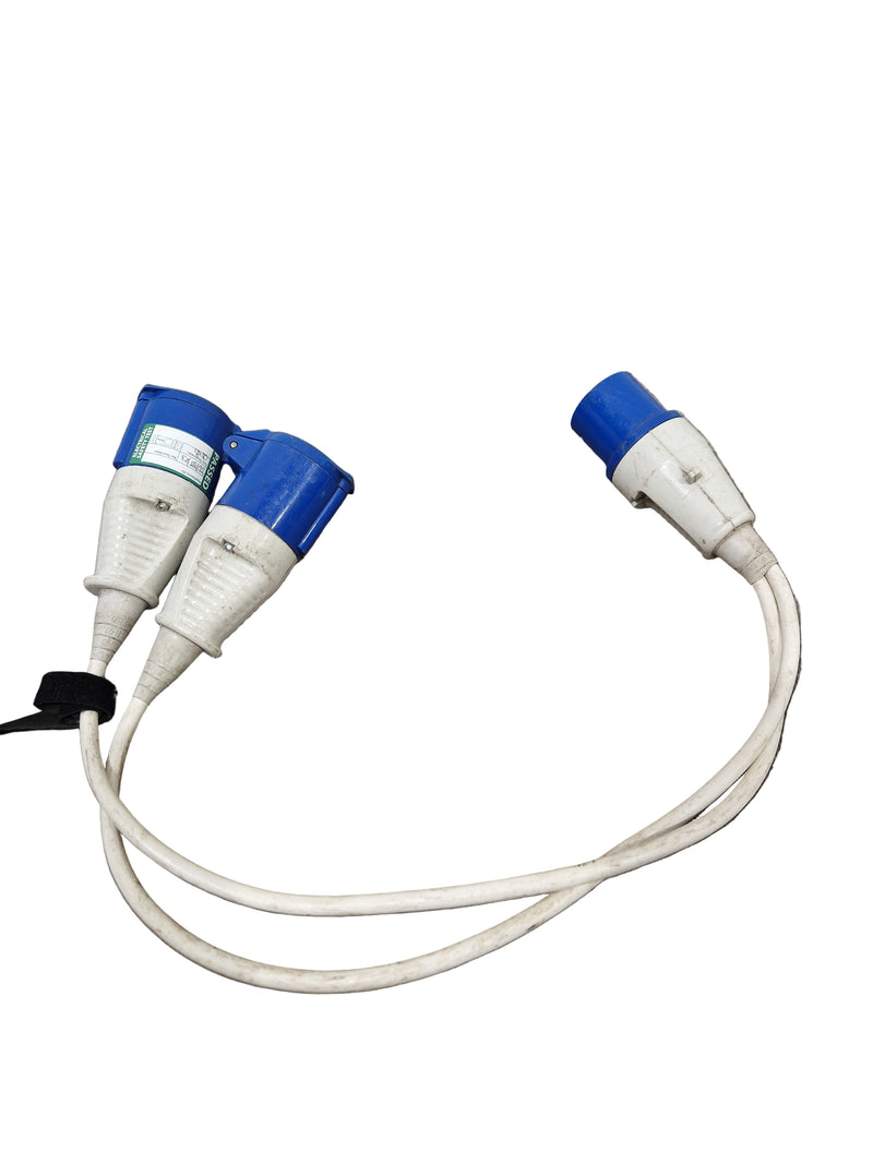 16 AMP 240V Plug TO-2X 16 AMP Socket Splitter - Heavy-Duty Power Distribution - Good - image 1
