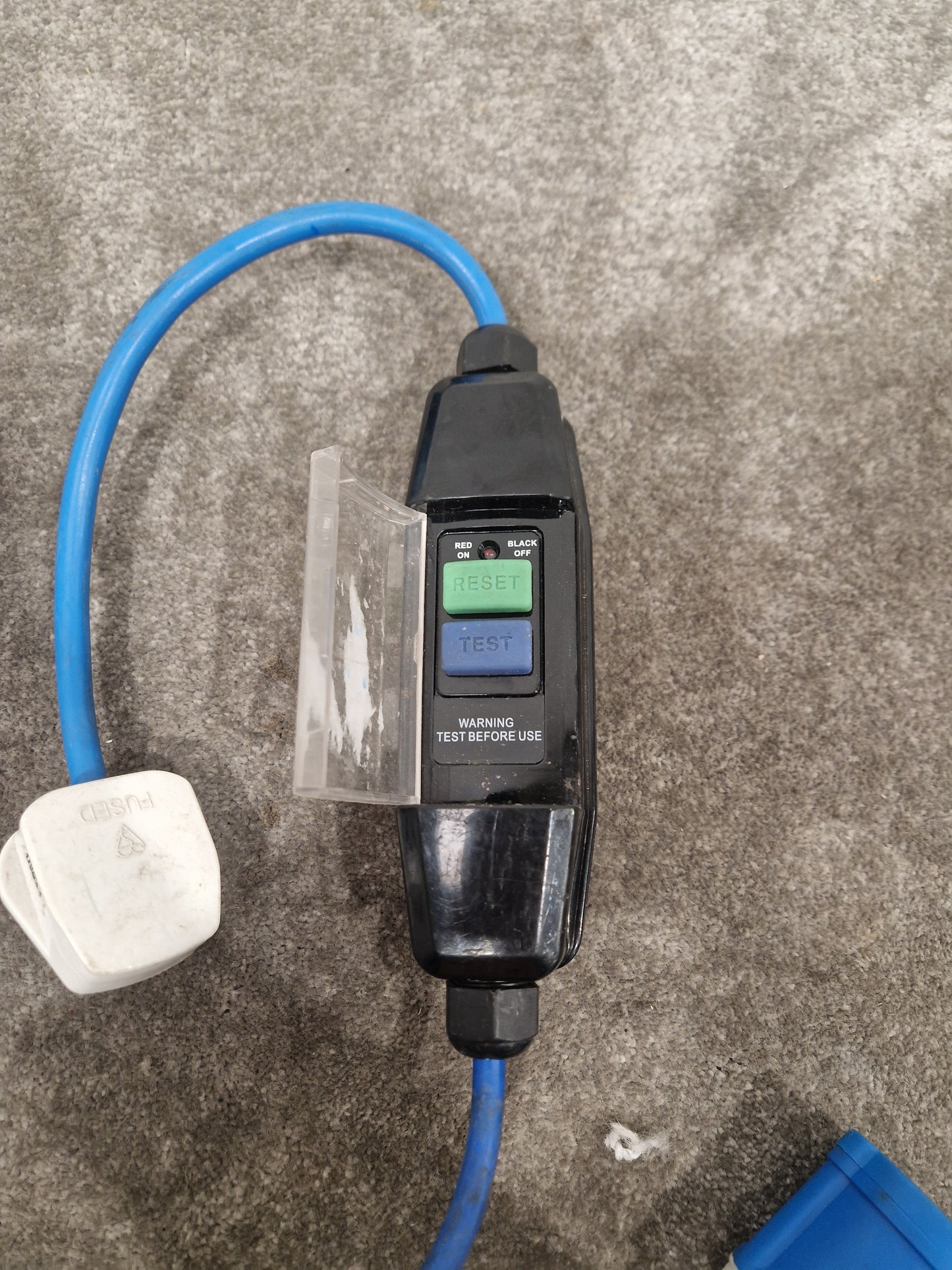 16 AMP 240V Plug Test Socket - Industrial Testing Device - Good