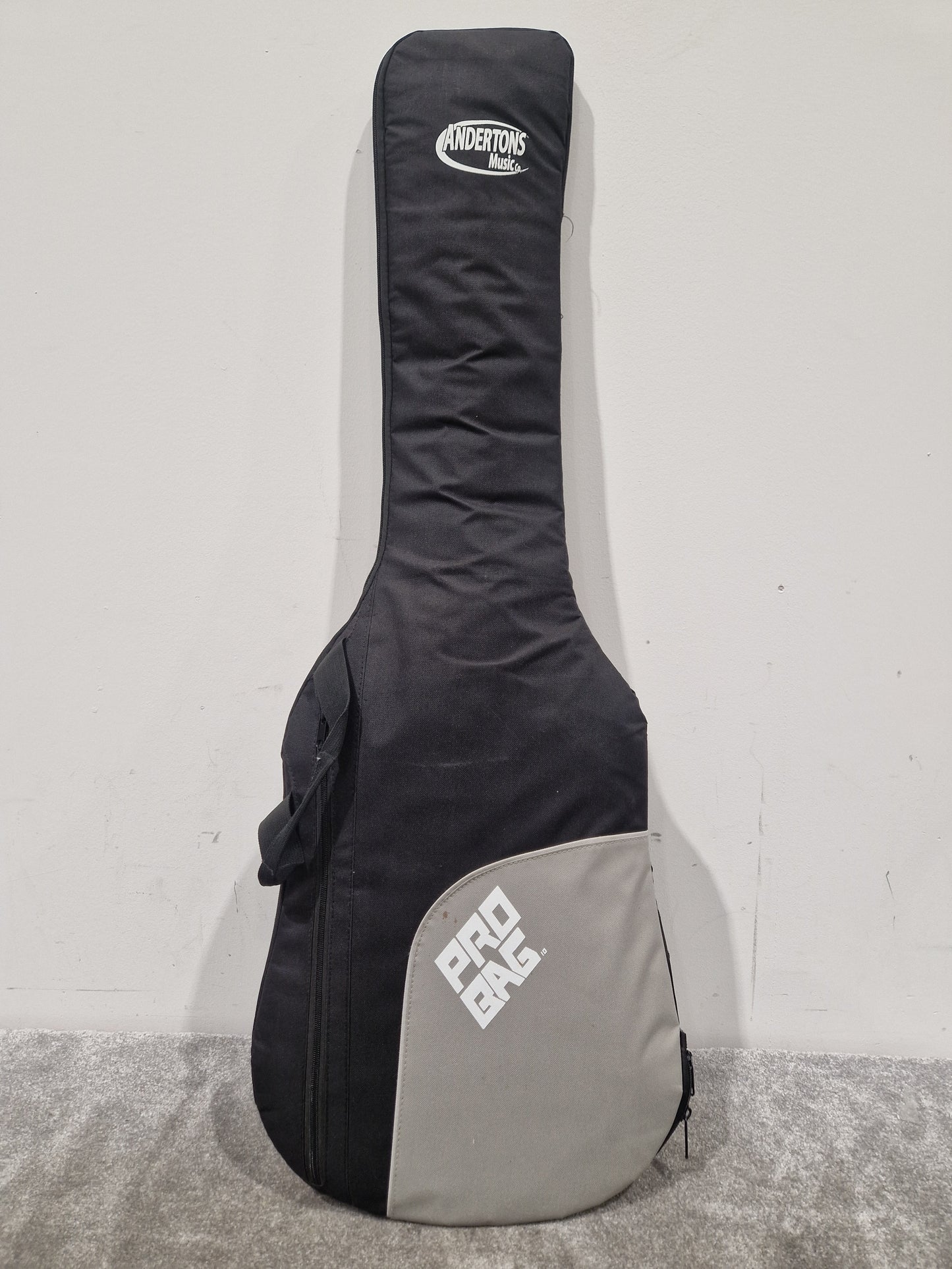 Fender Squier Strat Affinity - Classic Tone Electric Guitar - Excellent w/ Soft Case