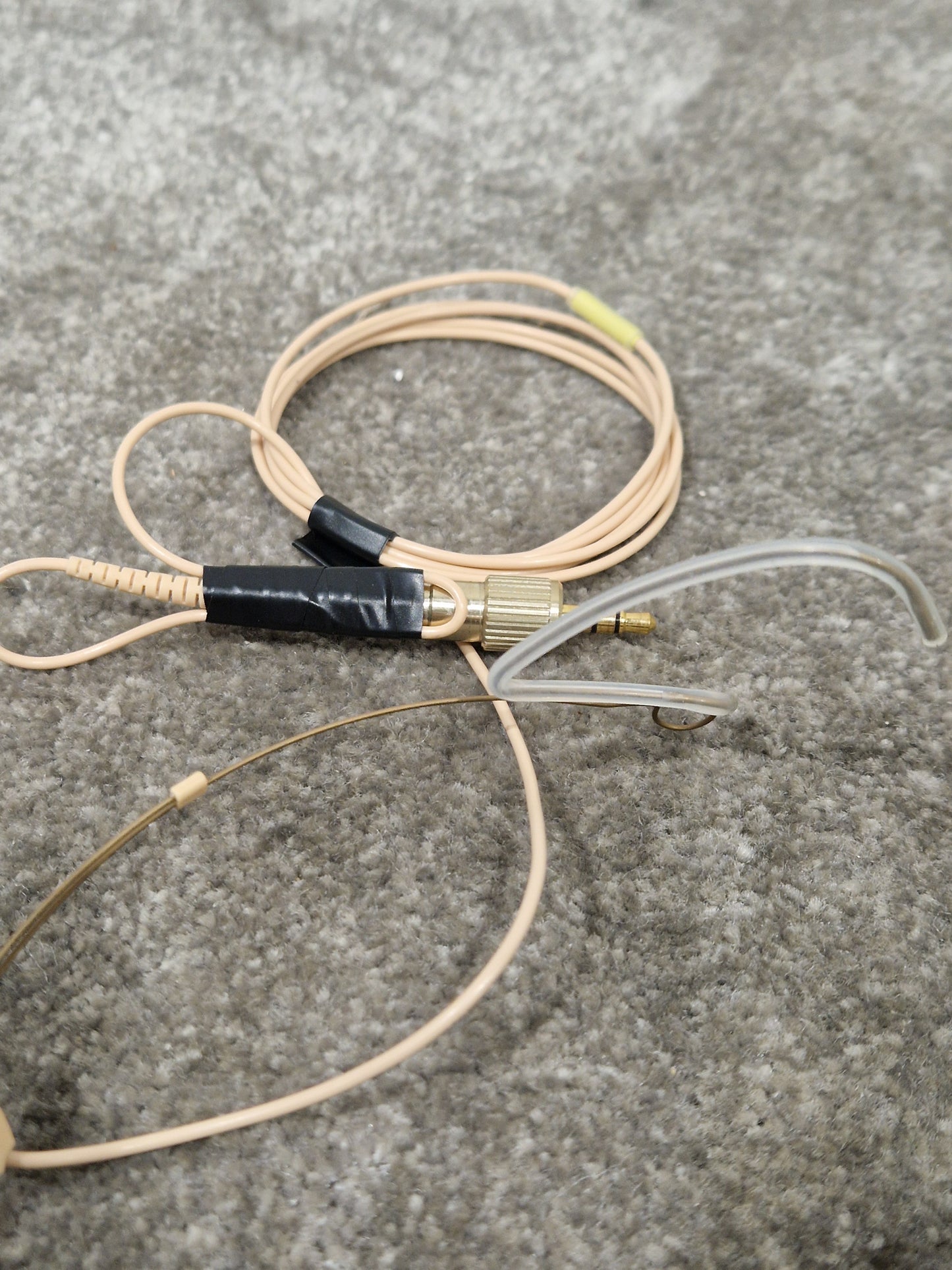 DPA Microphone 4466 - Headset Mic - Excellent w/ Soft Case