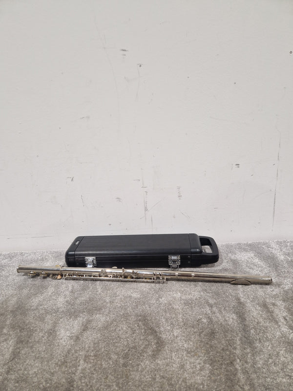 Yamaha YFL22IN Japanese Flute - Professional Concert Quality - Excellent w/ Hard Case
