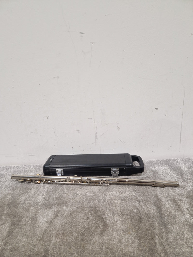 Yamaha YFL22IN Japanese Flute - Professional Concert Quality - Excellent w/ Hard Case - image 1