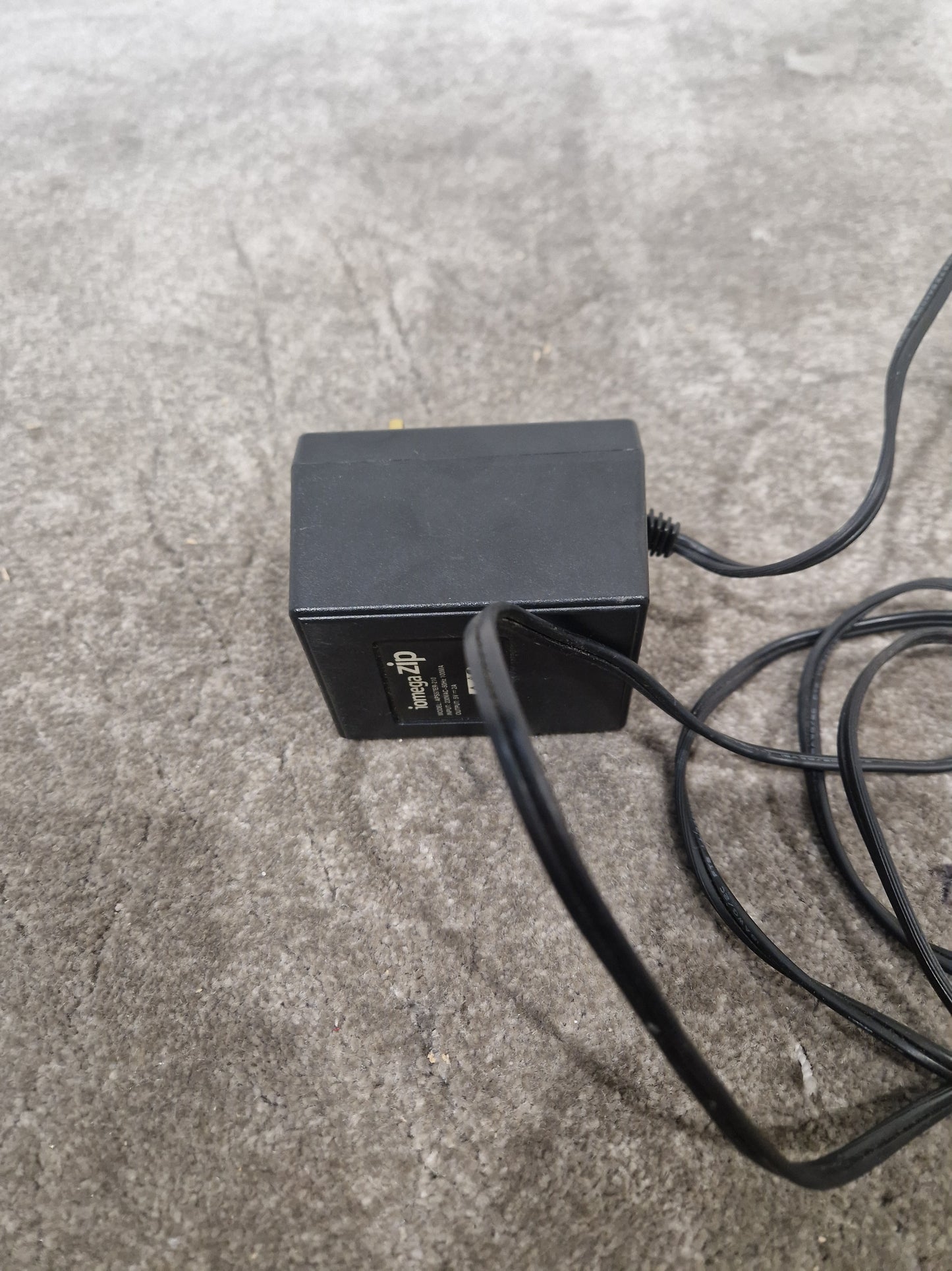 Iomega Aps57er-210 5V Cable - Power Supply Connector - Excellent