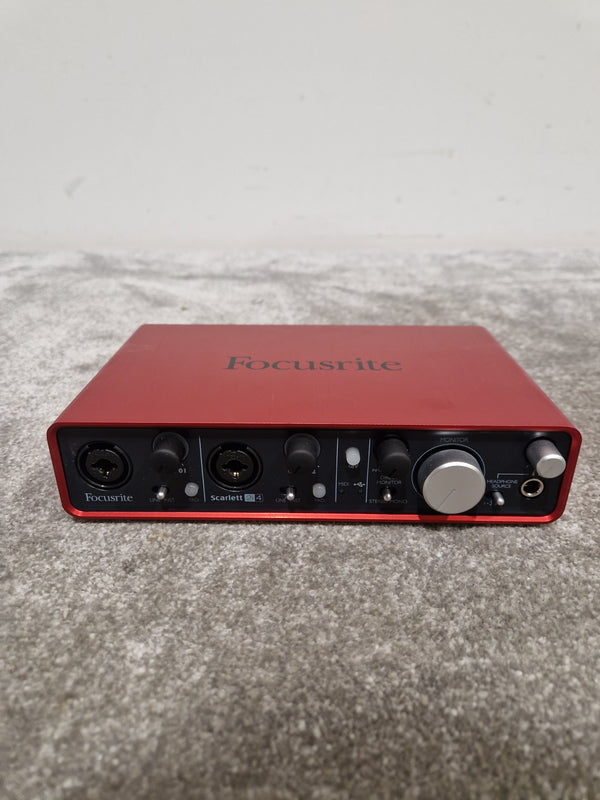 Scarlett 2I 4 - USB Audio Interface - Excellent w/ Original Box & Power Supply