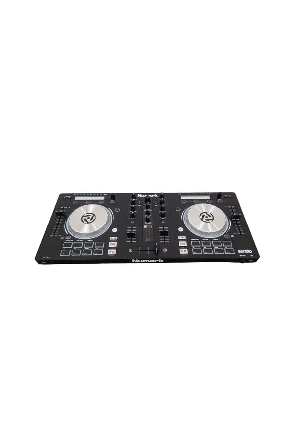Numark Mixtrack Pro 3 ALL-IN-ONE Controller - DJ Performance Controller - Excellent w/ Hard Case