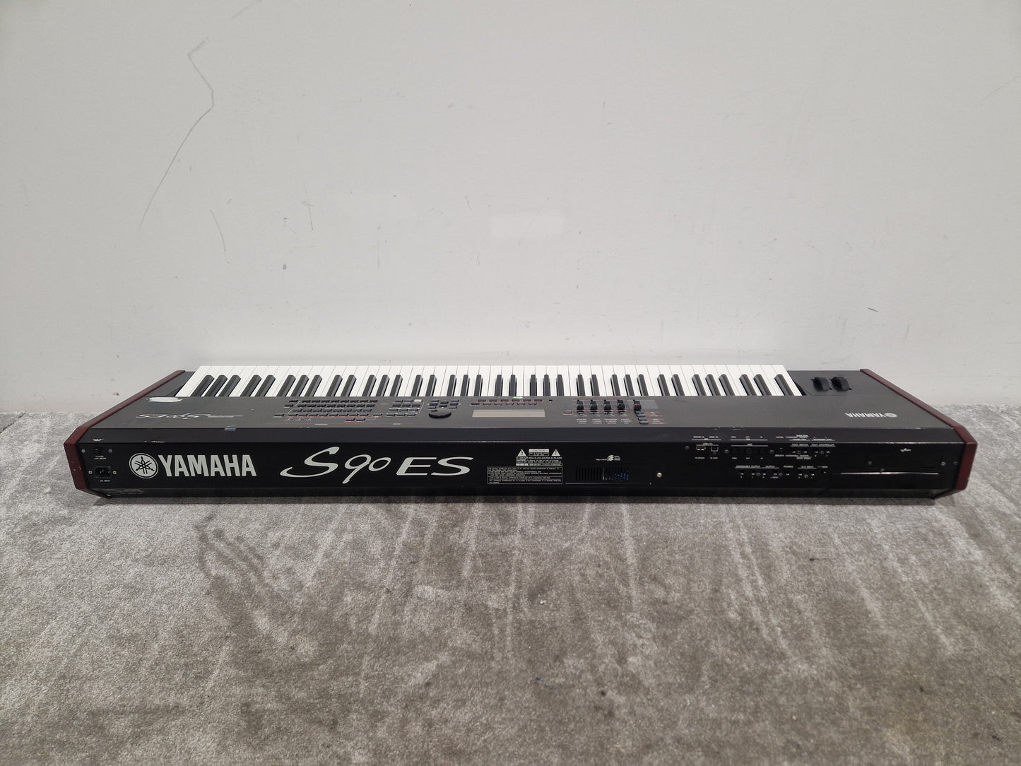 Yamaha S90ES - 88-Key Stage Synthesizer - Very Good w/ Power Supply