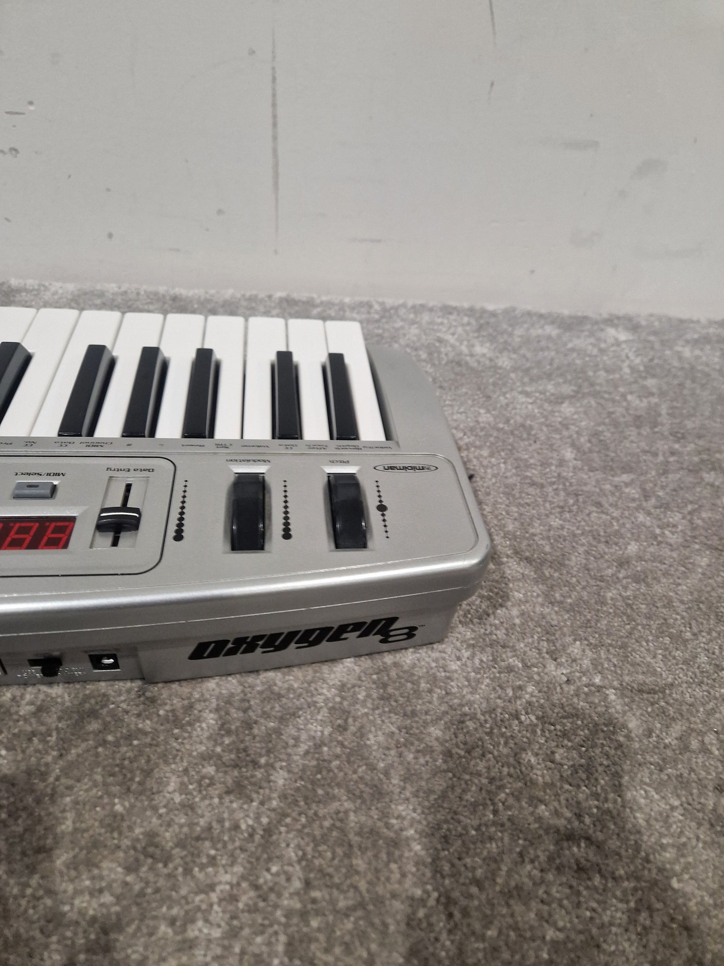 Midiman Oxygen 8 - MIDI Controller Keyboard - Excellent