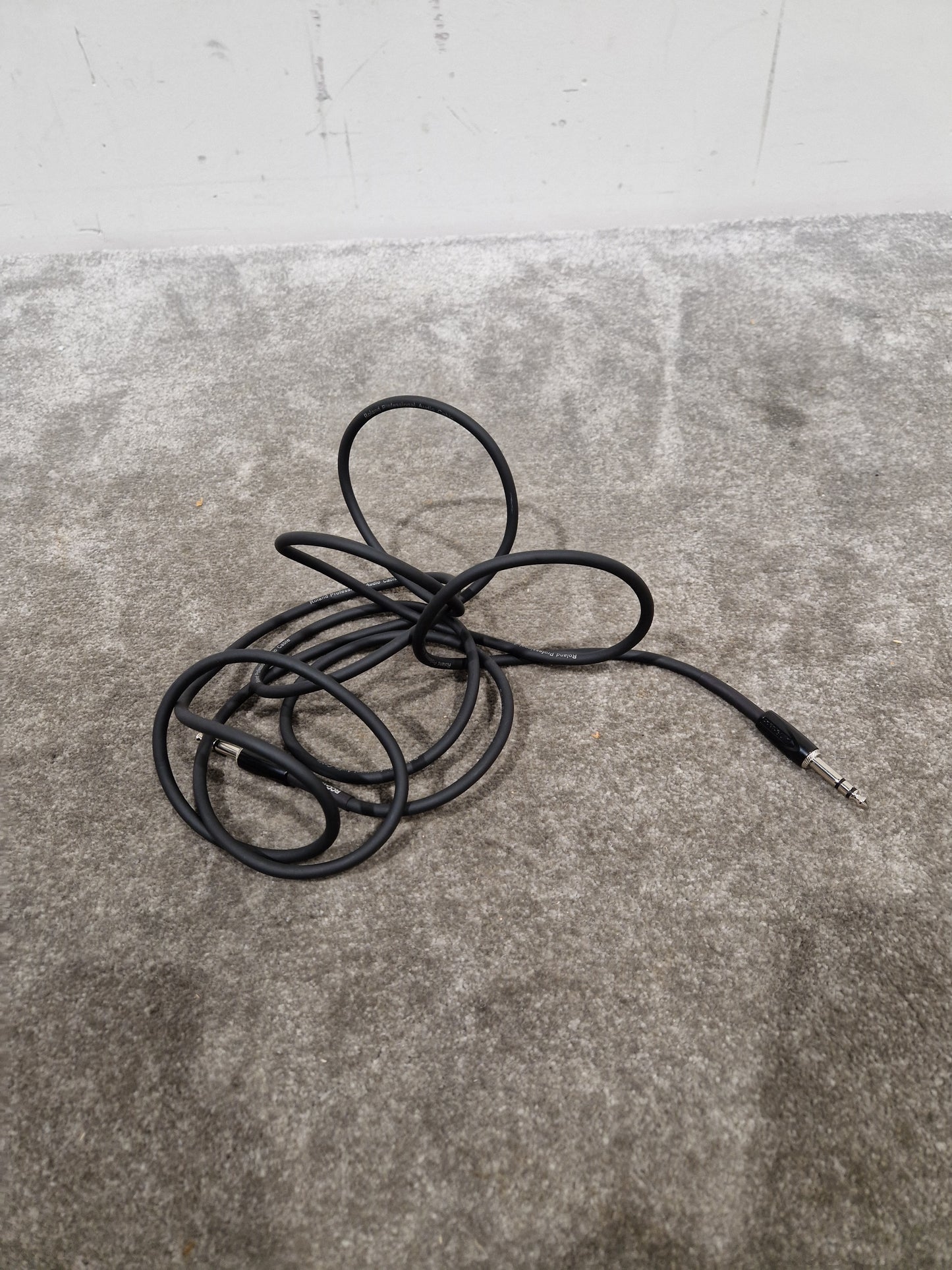 Roland 5FT Black Guitar/Speaker Cable - Durable Design - Excellent