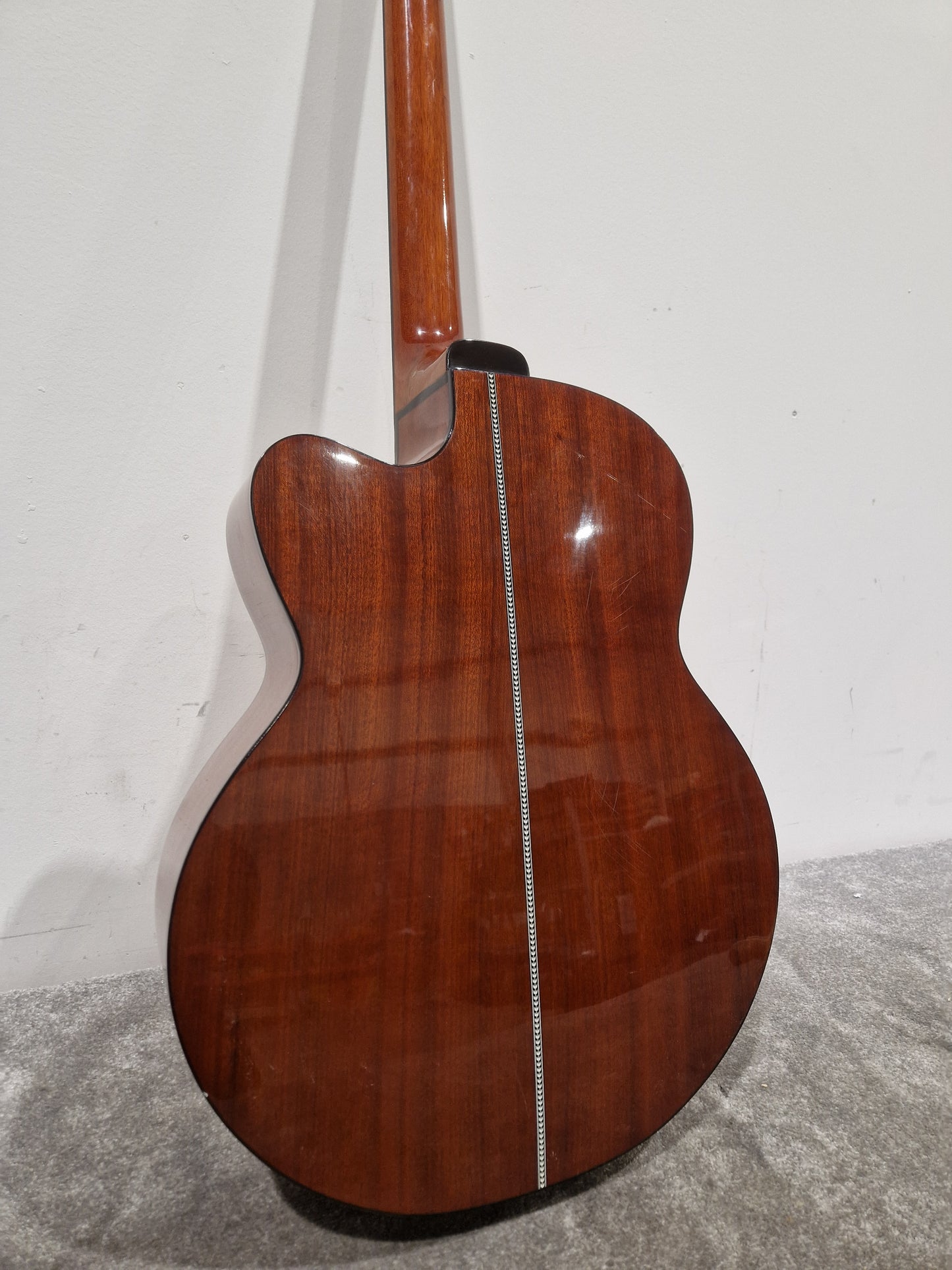Lindo FMB-010 4 String Acoustic Bass - Natural Finish - Very Good