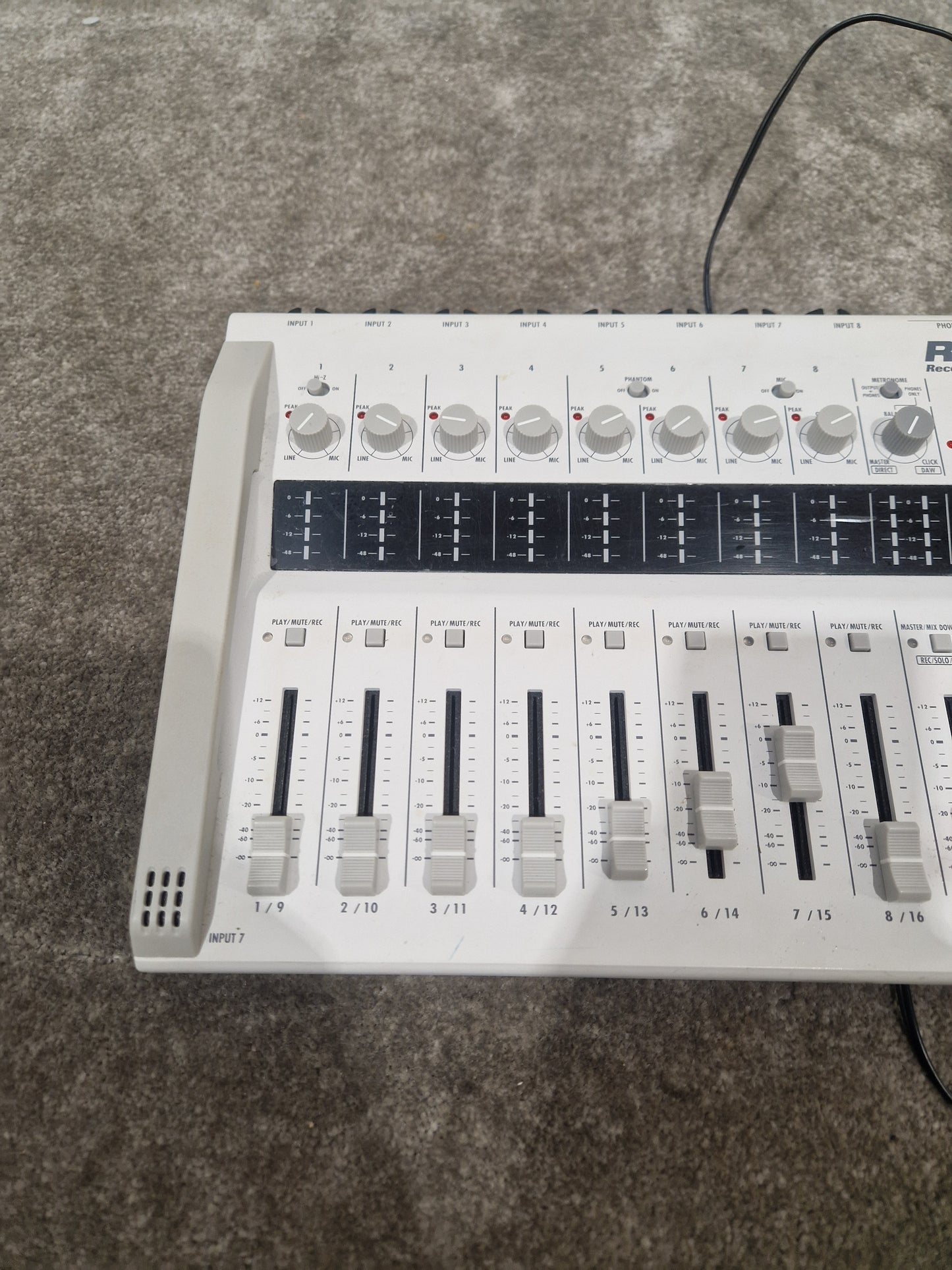 Zoom R16 Audio Interface - Portable Multitrack Recorder - Very Good w/ Power Supply