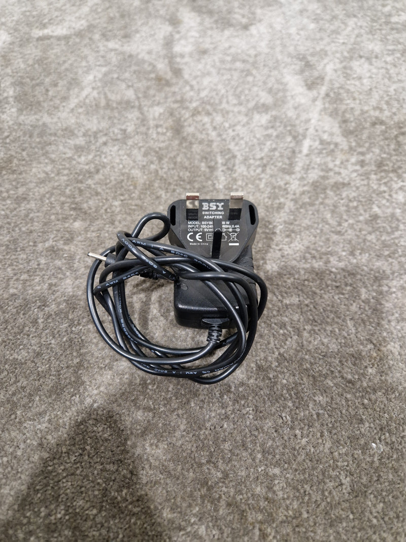 BSY BSYB050200B W - 5V Switching Power Adapter - Excellent - image 2
