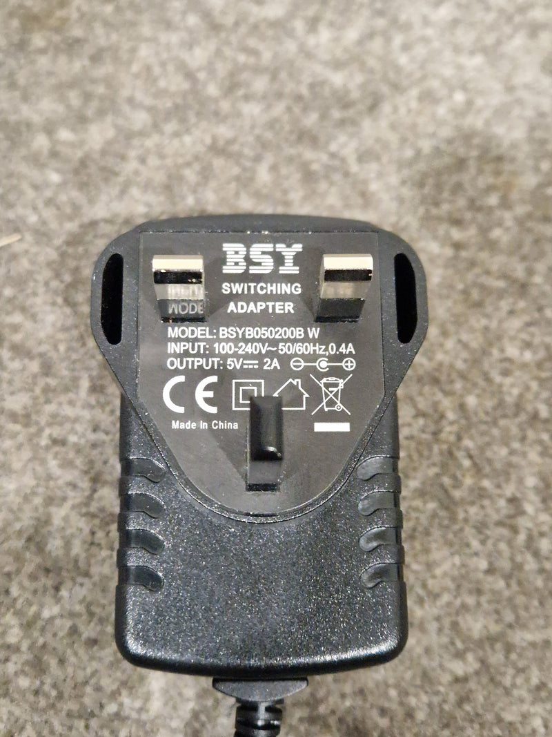 BSY BSYB050200B W - 5V Switching Power Adapter - Excellent - image 3