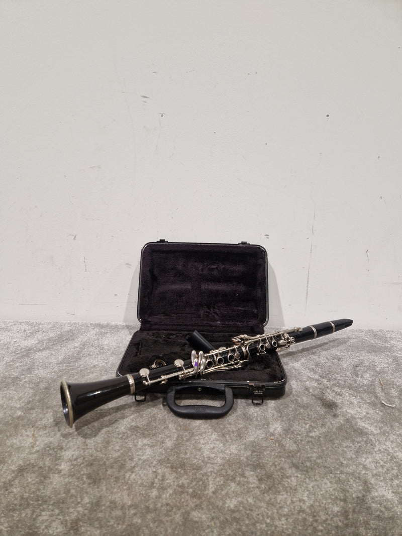 BUNDY 577 RESONITE BB CLARINET Clarinet - Durable Material - Very Good w/ Hard Case - image 3