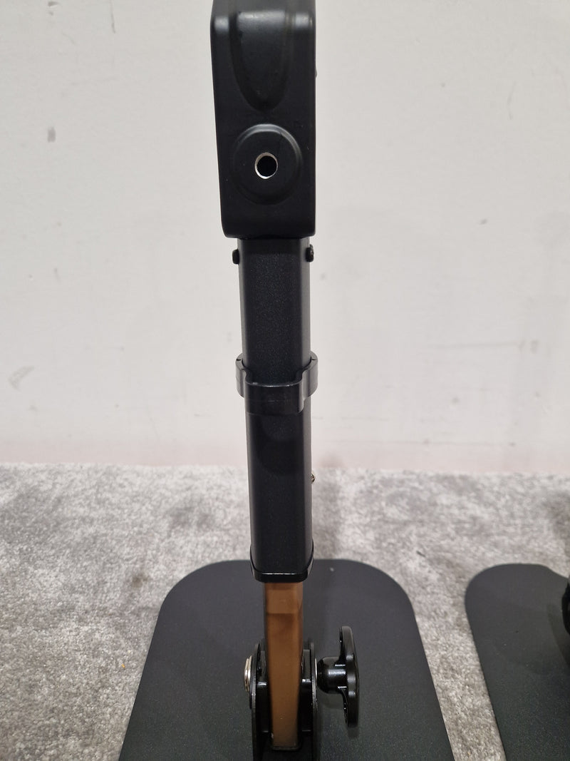 Gear4Music Speaker stands Desk clamp style Pair - Excellent - image 3
