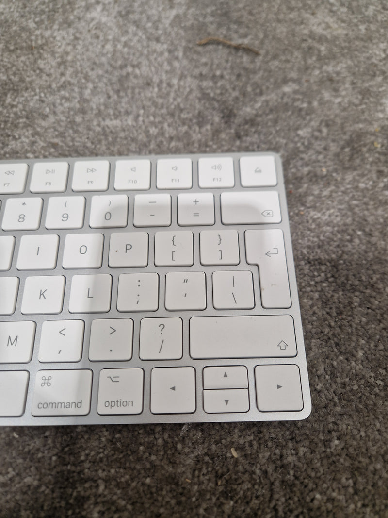 Apple Magic Keyboard - Wireless Keyboard - White - Good - image 3