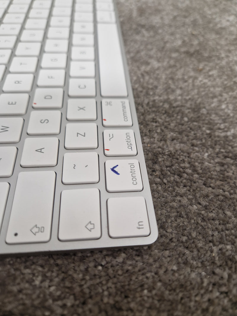 Apple Magic Keyboard - Wireless Keyboard - White - Good - image 2