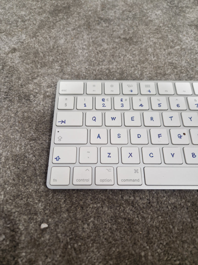 Apple Magic Keyboard - Wireless Keyboard - White - Good - image 4