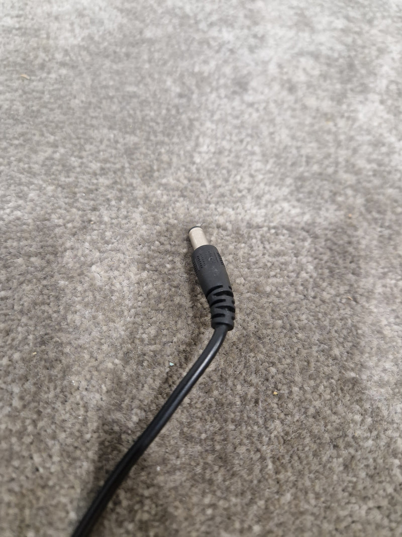 Flypower Switching Adapter PS120C200Y6000M - Excellent - image 4