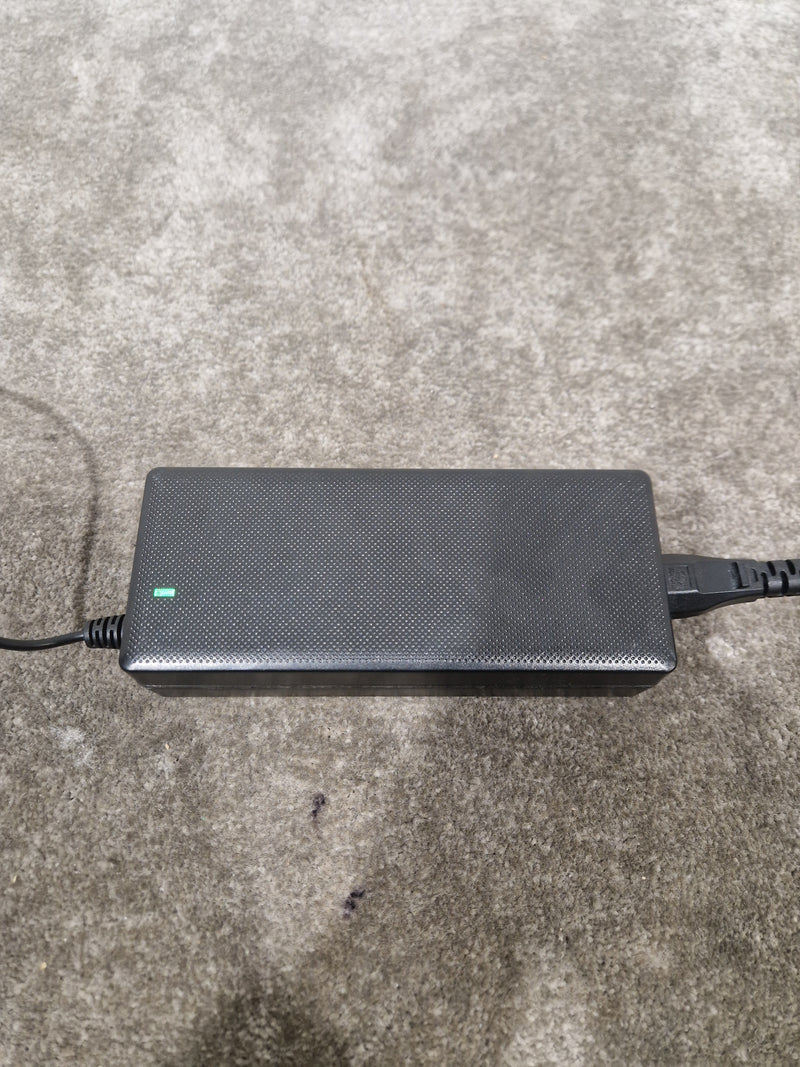 Flypower Switching Adapter PS120C200Y6000M - Excellent - image 10