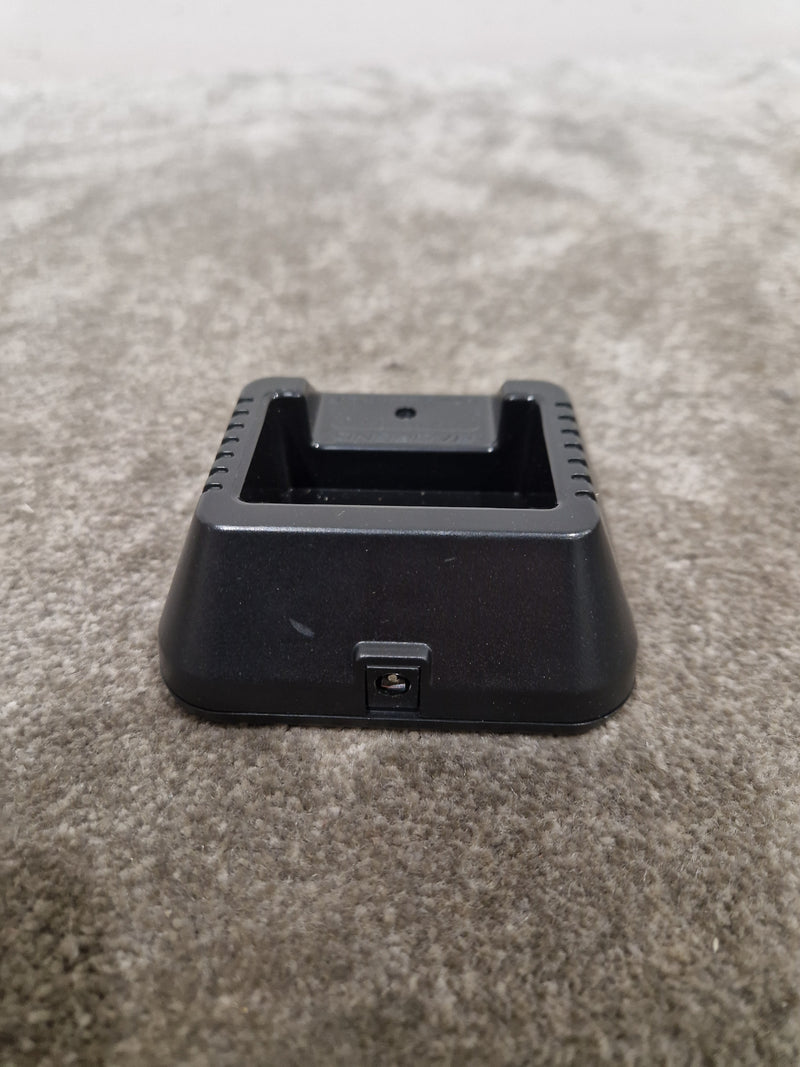 Baofeng UV-5R Black Receiver - Like New w/ Original Box & charging port, Antennae - image 5
