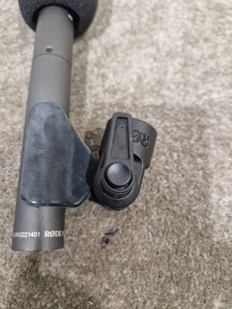 RØDE NTG2 - Shotgun Condenser Microphone - Excellent w/ Soft Case, Original Box & Manuals - image 2