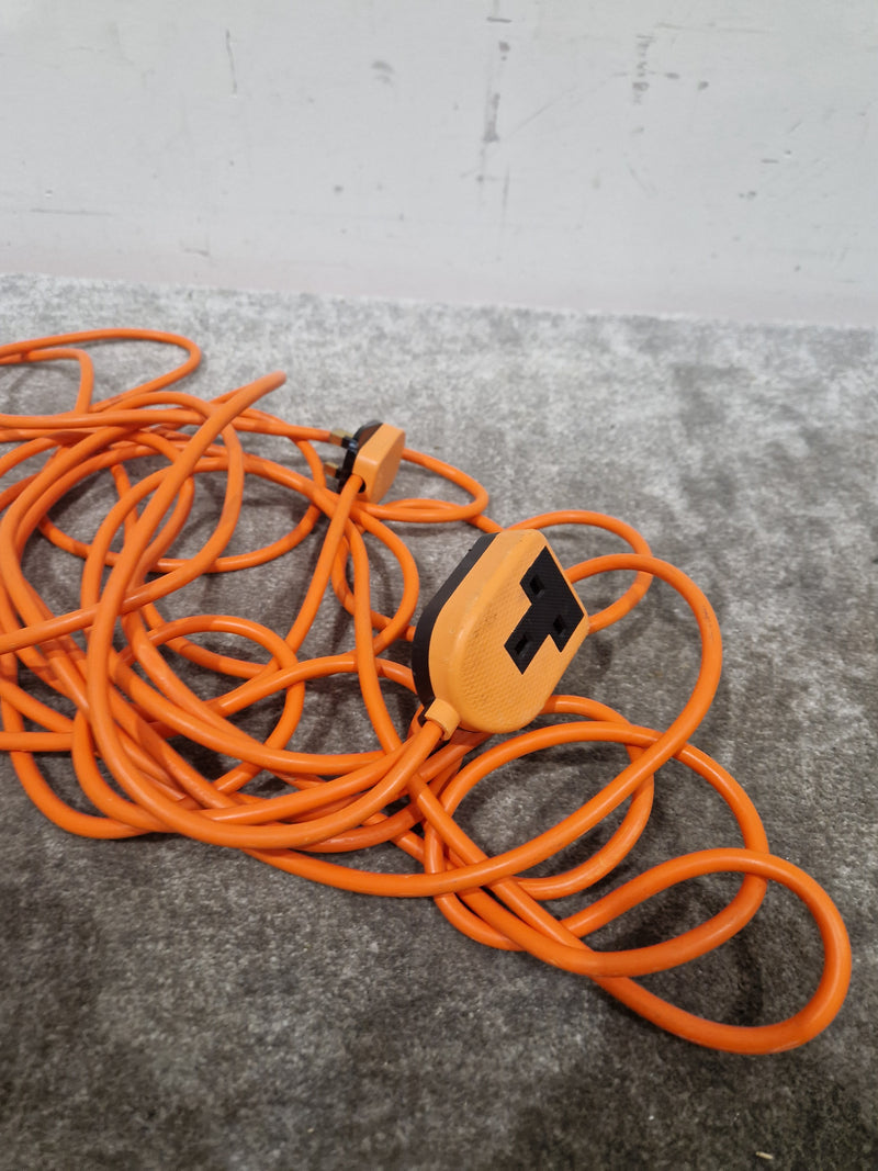 10M UK Plug to One Gang Orange - Excellent - image 5