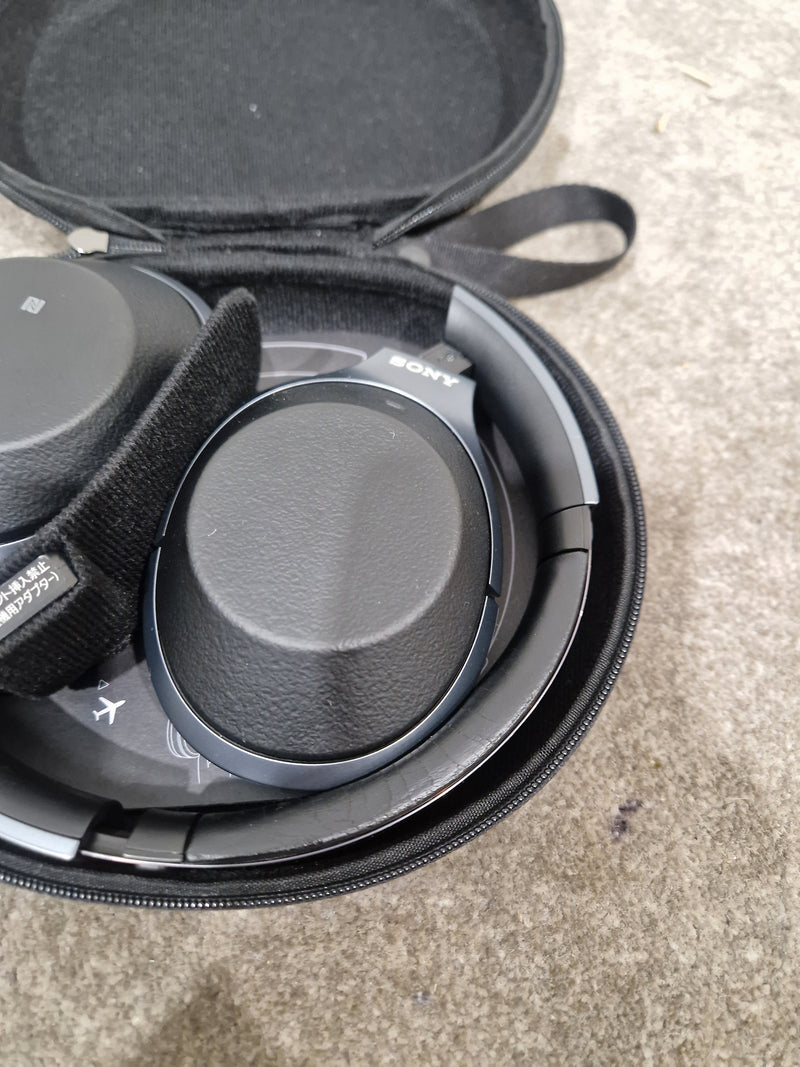 Sony WH-1000XM2 - Noise Cancelling Headphones - Black - Excellent w/ Soft Case & Cables - image 9