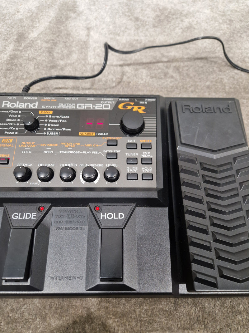 Roland GR-20 - Guitar Synthesizer - Complete System - Excellent w/ Cables & Power Supply - image 7