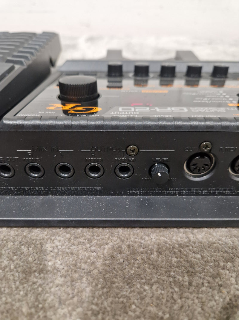 Roland GR-20 - Guitar Synthesizer - Complete System - Excellent w/ Cables & Power Supply - image 16