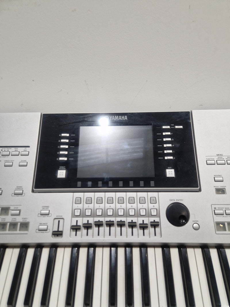 Yamaha Tyros 3 - Digital Workstation Keyboard - White/Silver - Excellent - image 3