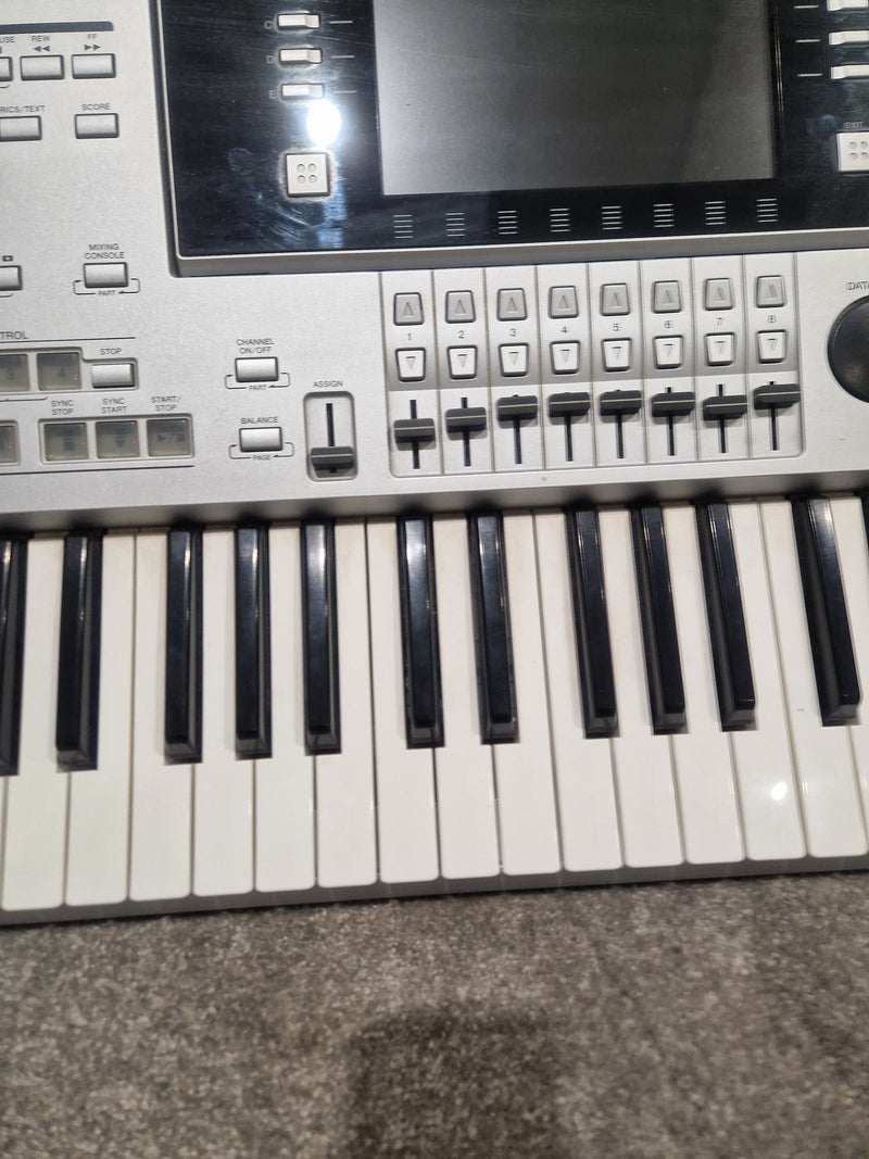Yamaha Tyros 3 - Digital Workstation Keyboard - White/Silver - Excellent - image 11