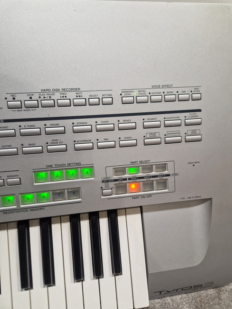 Yamaha Tyros 3 - Digital Workstation Keyboard - White/Silver - Excellent - image 8