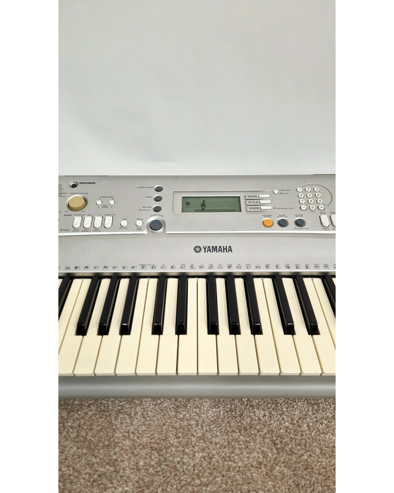 Yamaha PSR-E303 - Musical Keyboards - Silver - Good - image 4