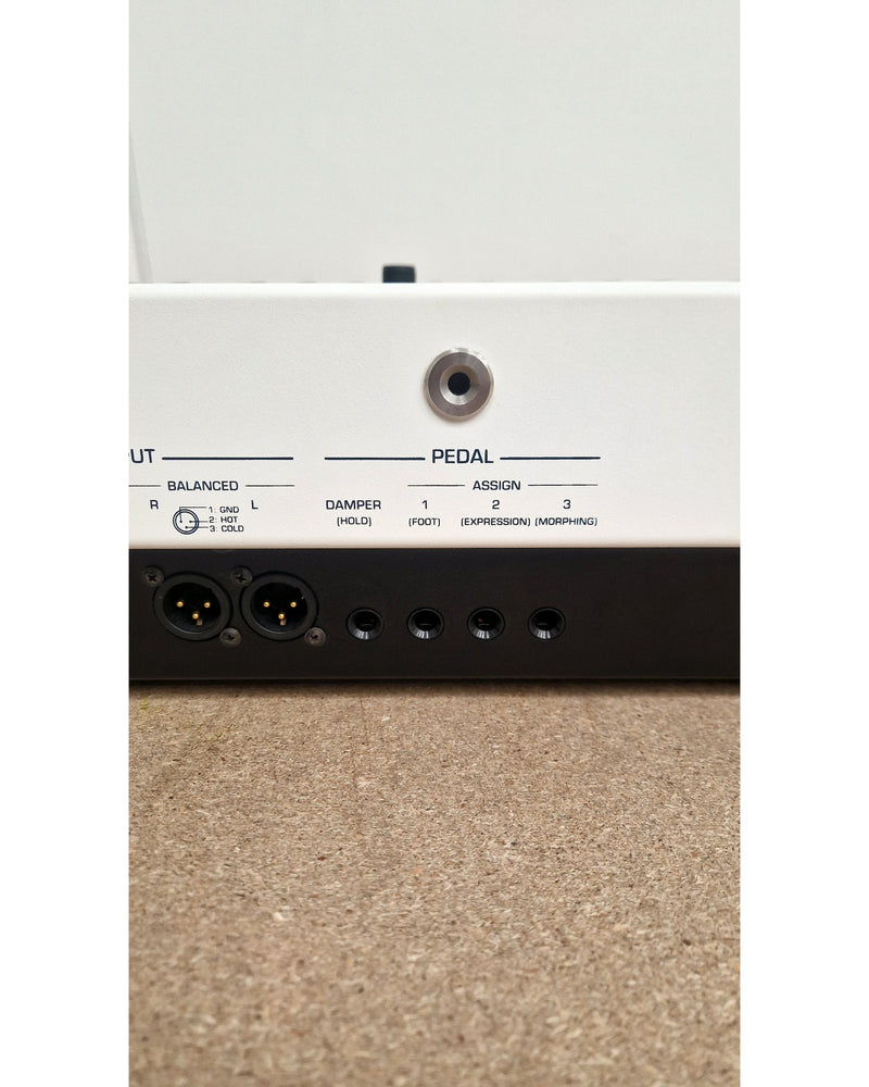 Dexibell VIVO S9 - Digital Piano - White - Like New w/ Power Supply, Original Box, Manuals - image 11