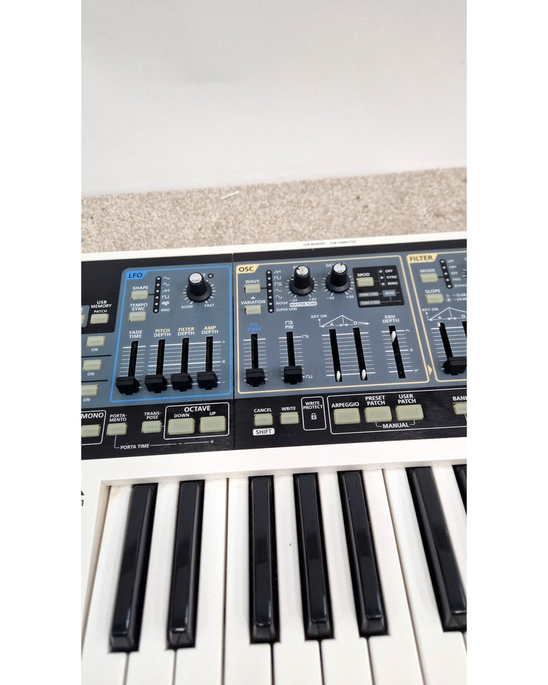 Roland Gaia SH-01 (Mk1) - Synthesizer Keyboards - Good w/ Power Supply - image 9