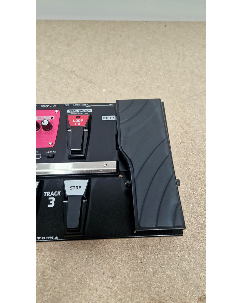 Boss RC-300 - Multi-Effects Pedal - Excellent w/ power supply - image 2