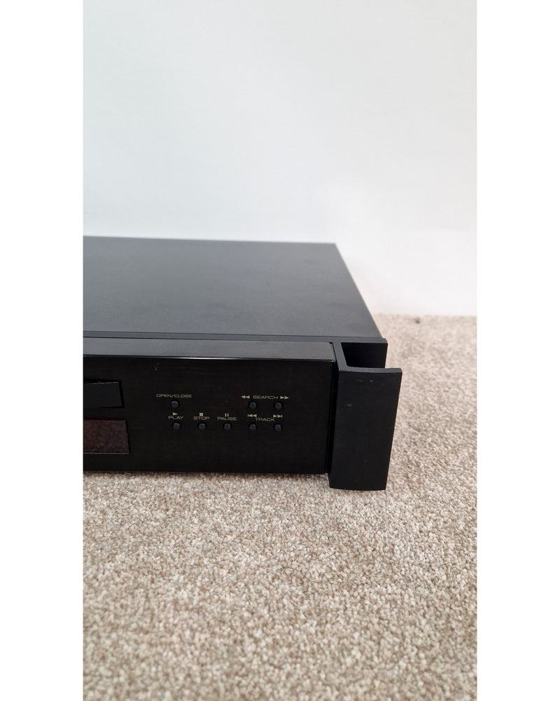 Rotel RCD-1072 - CD Player - Good w/ remote - image 2