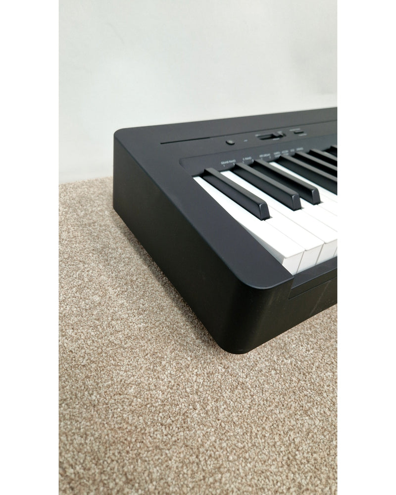 Yamaha P-145 - Digital Piano - Excellent w/ Power Supply, Manuals, sustain pedal - image 8