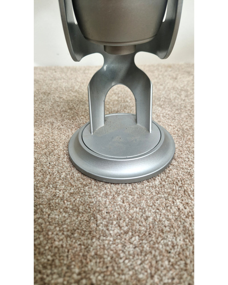 Blue Yeti - USB Microphone - Silver - Excellent - image 8