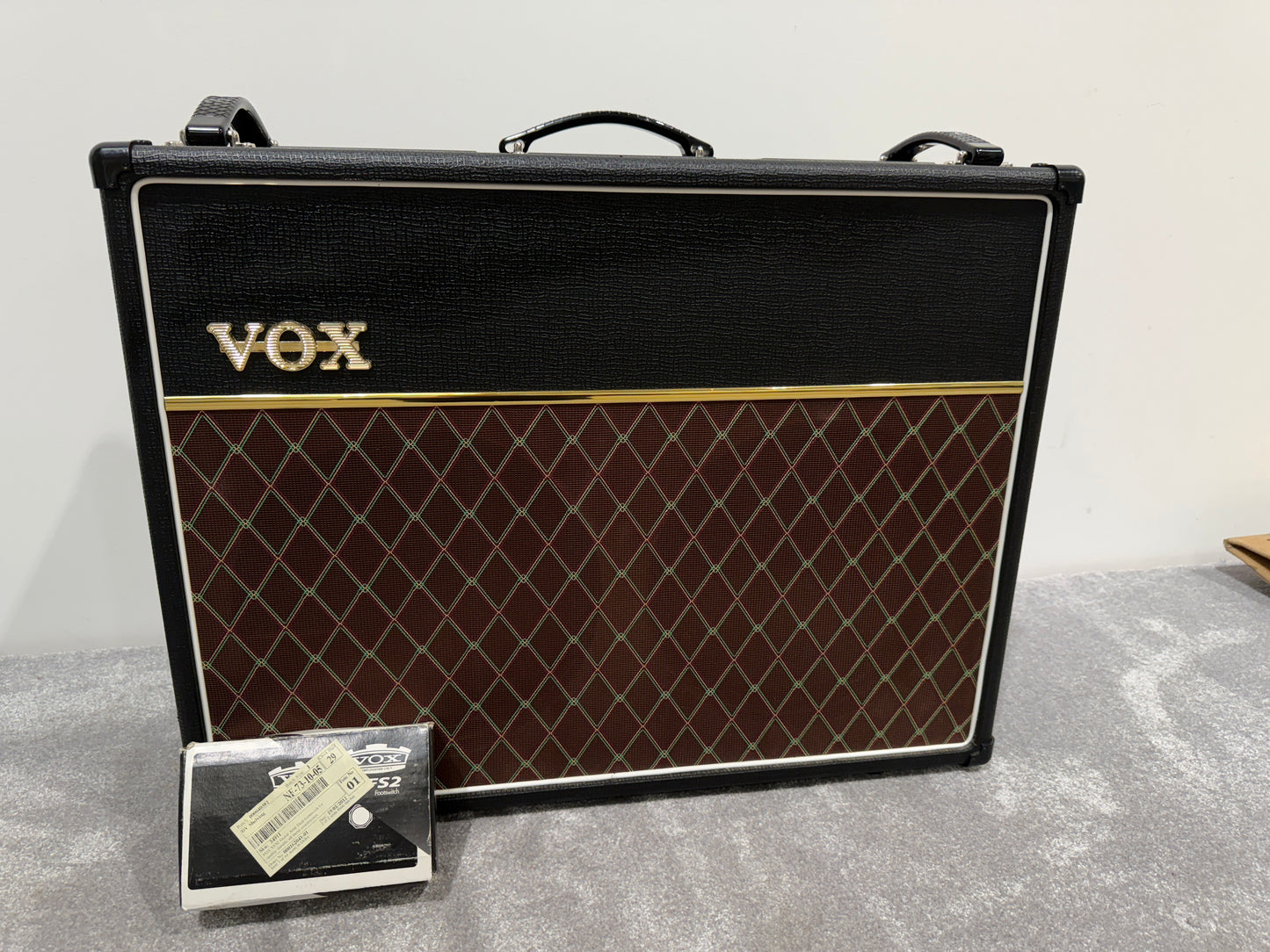 Vox AC15C2 Custom 2-Channel Guitar Amplifier - Combo Amp - w/ Original Box