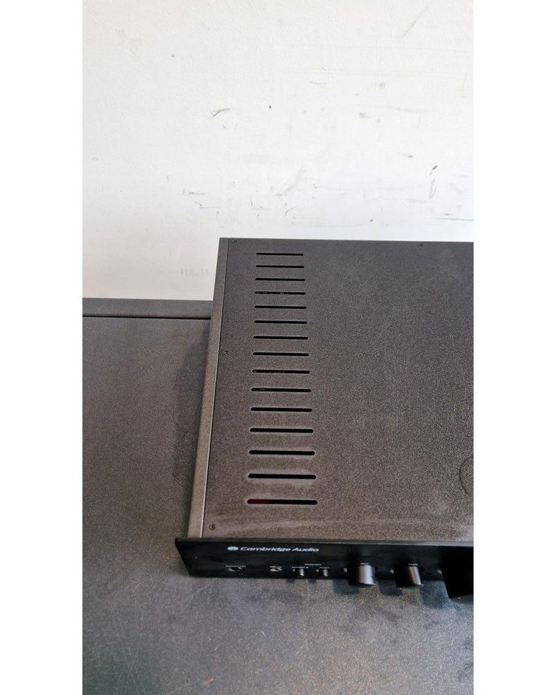 Cambridge Audio Azur 540A - Hi-Fi Amplifier - Black - Excellent w/ remote_control & Manuals - image 6