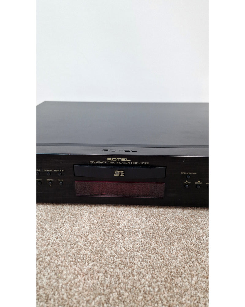 Rotel RCD-1072 - CD Player - Good w/ remote - image 3