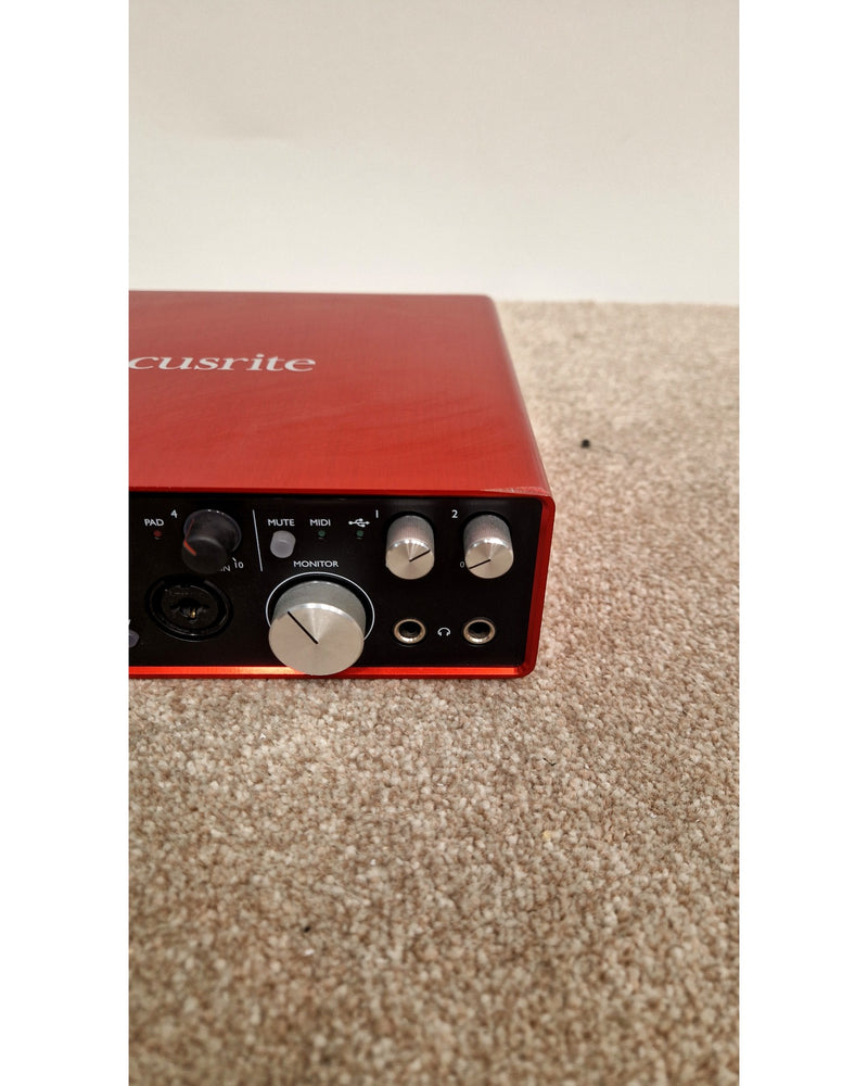 Focusrite Scarlett 18i8 2nd Gen - Audio Interface - Red - Good w/ Power Supply - image 2