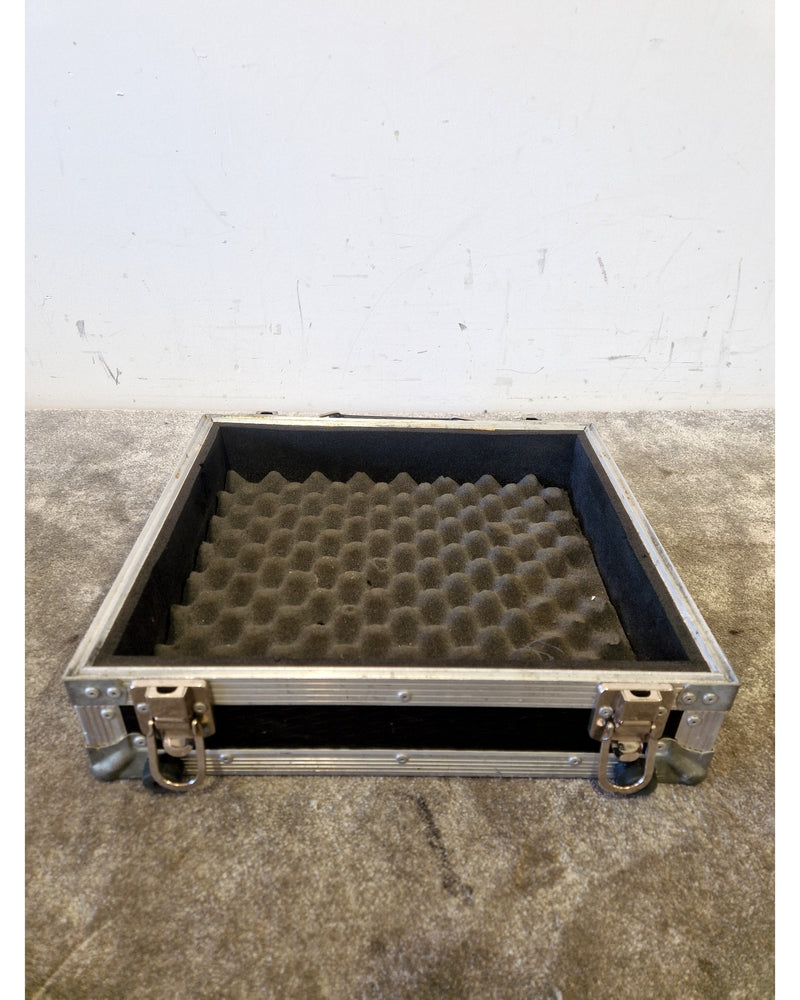 Unbranded Flight Case - Built In Adapter - Black - Flight Case - Good - image 3
