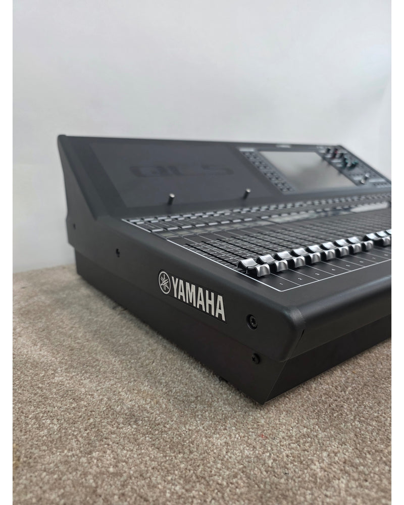 Yamaha QL5 - Mixer - Black - Excellent w/ Power Supply, Manuals, Soft Cover - image 11