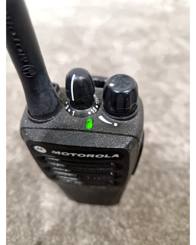 Motorola DP1400 - Black - Two-way radio - Excellent - image 2