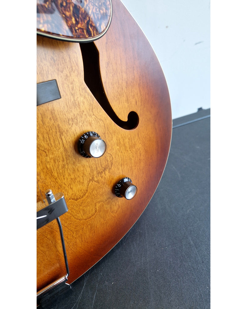 Godin 5th Avenue - Electric Guitar - Excellent - image 9