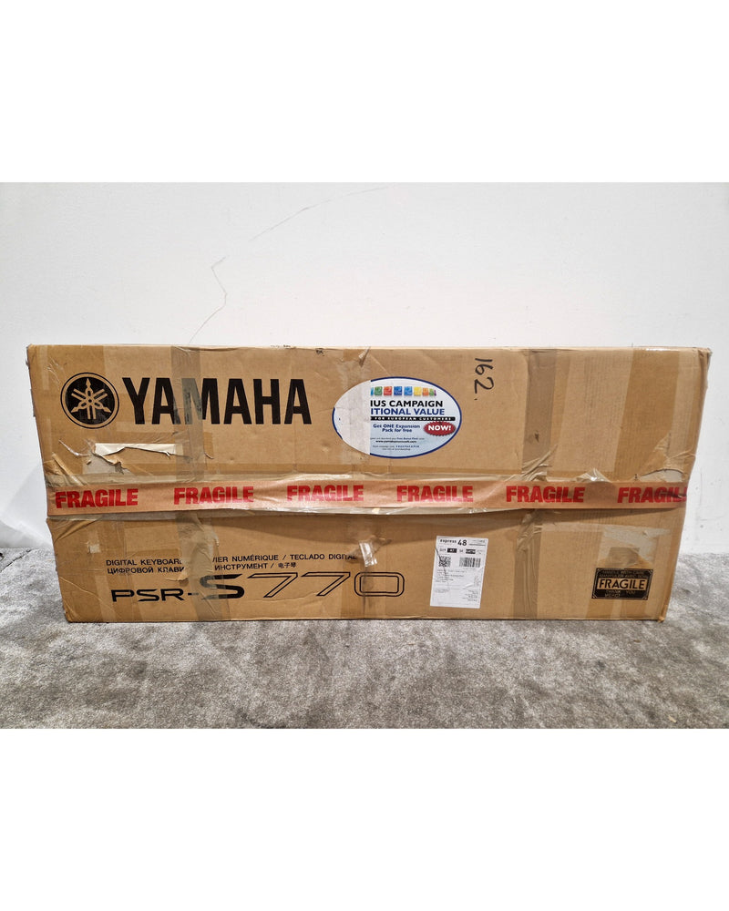 Yamaha EZ-30 - Electronic Keyboard - Silver/White - Spares or Repair - image 2