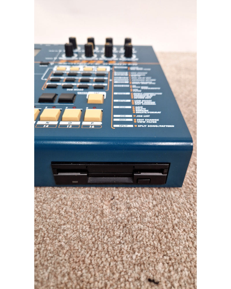 Yamaha RM1X - Good w/ Power Supply - image 6