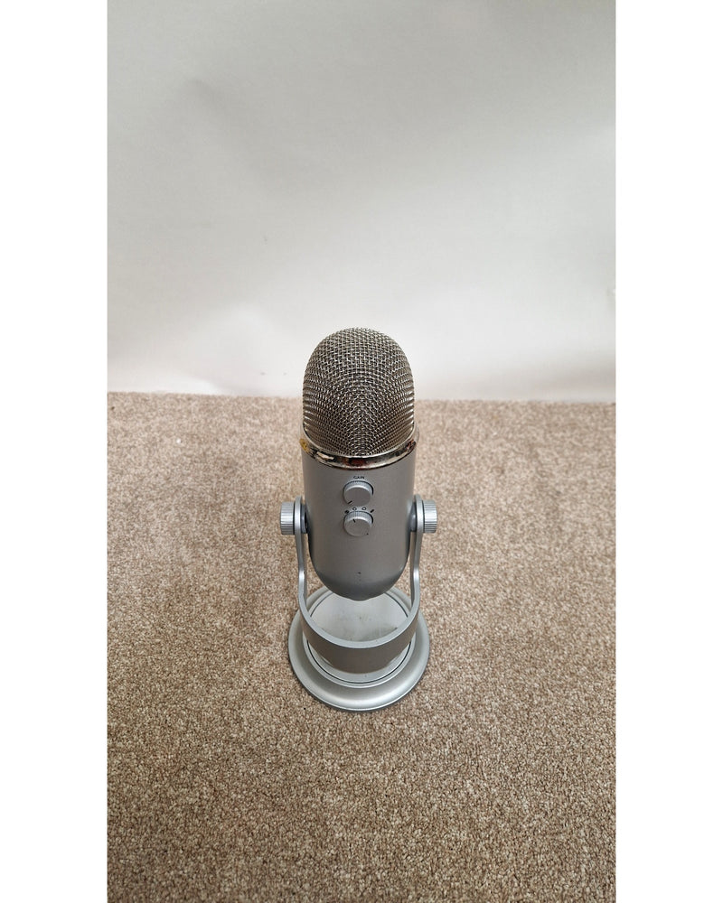Blue Yeti - USB Microphone - Silver - Excellent - image 2